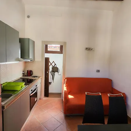 1000 Mt Far From Center - Dimora Leopolda Apartment *